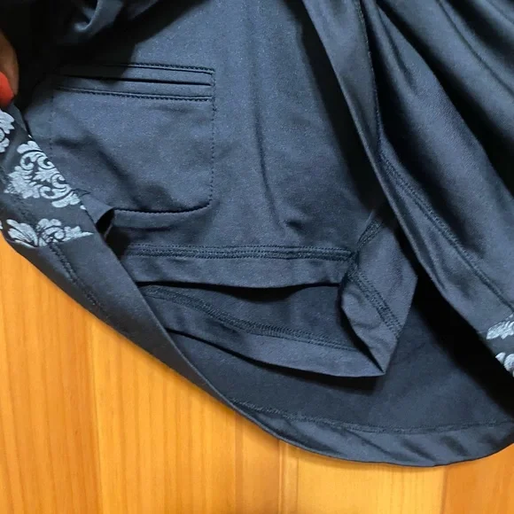 NWT Chase 54 Reflective Golf Skort - Picture 3 of 3